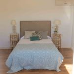 Apartamento con terraza dormitorio apartamento turístico Living4malaga